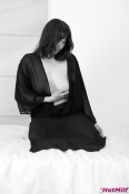 Hot Milf 's Pic 2 of Issue 1277